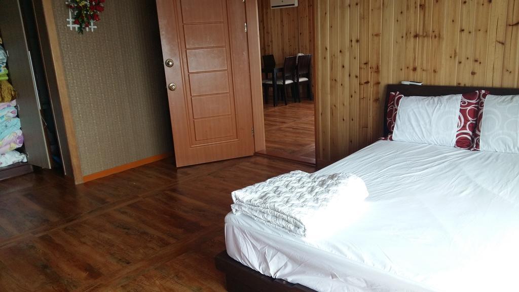 Seaside House Pension Seogwipo Bilik gambar