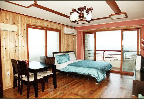 Seaside House Pension Seogwipo Bilik gambar
