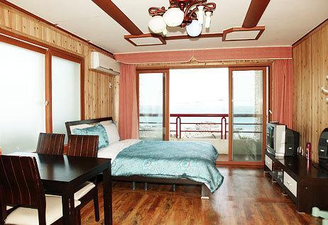 Seaside House Pension Seogwipo Bilik gambar