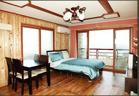 Seaside House Pension Seogwipo Bilik gambar
